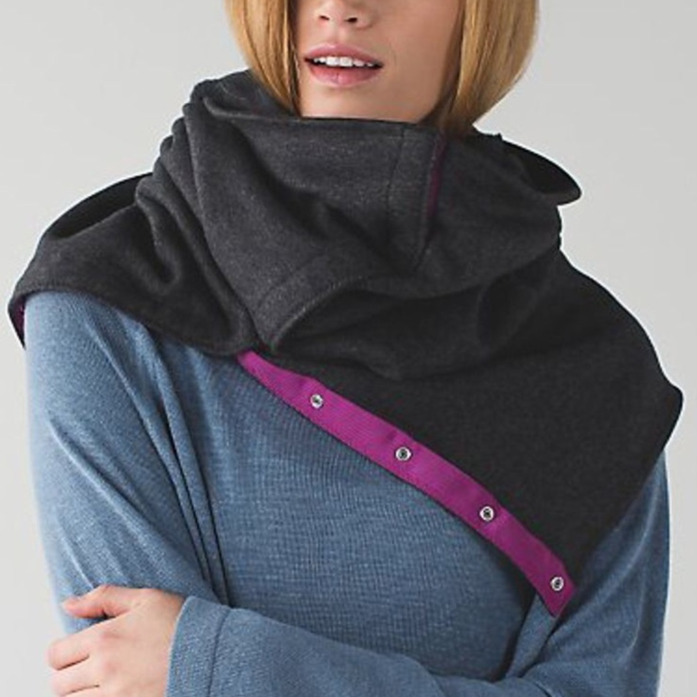 Lululemon VELOUR Vinyasa Scarf in coal/charcoal